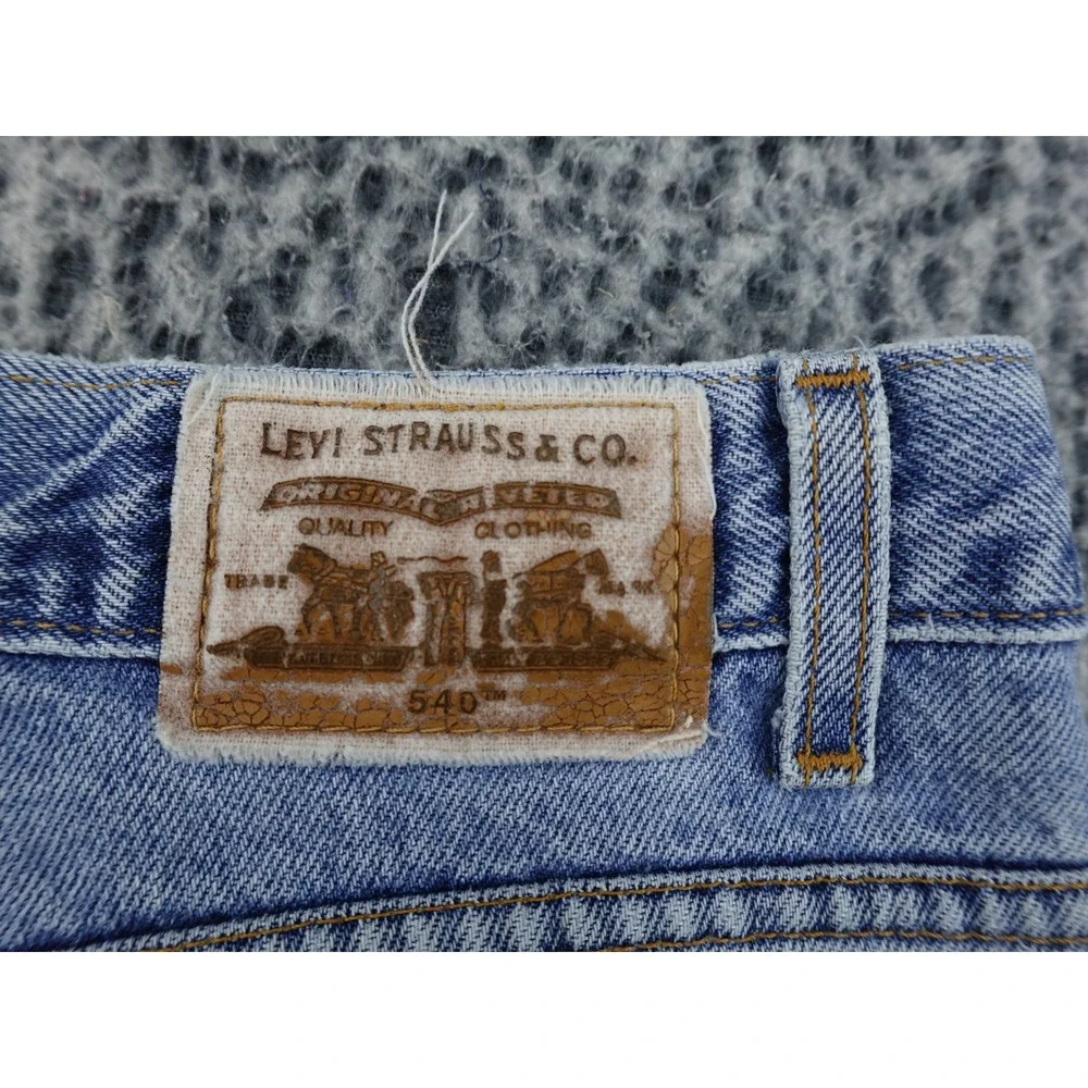 Levis 540 Relaxed‎ Fit Jeans Mens 34x26 Light Blue Raw Hem Cropped Denim